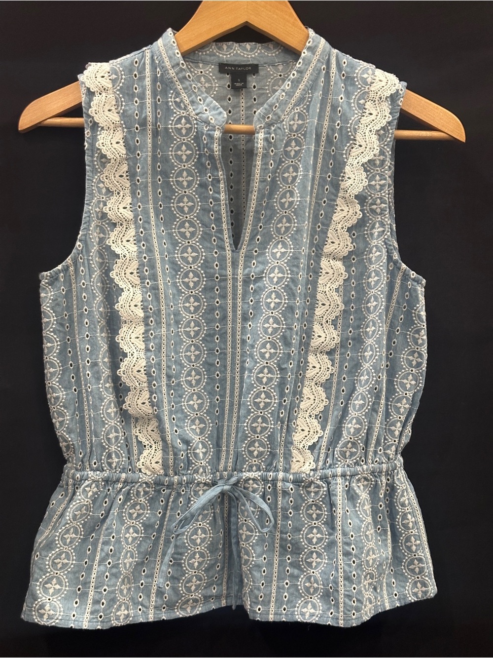 Ann Taylor Embroidered Lace Tie Waist Peplum Top Size S